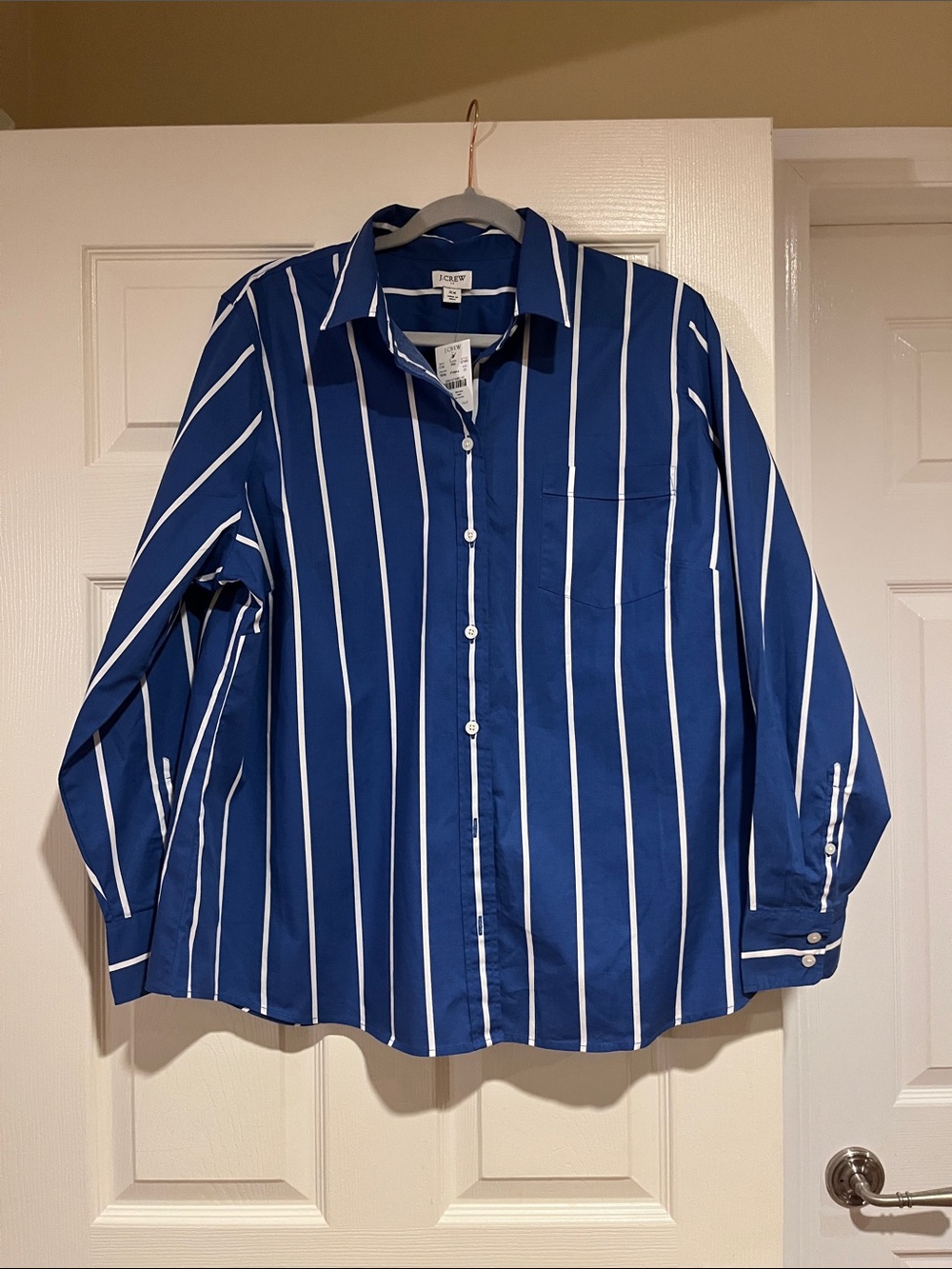 NWT J. Crew Women’s Blue and White Vertical Stripe Button-Down Shirt